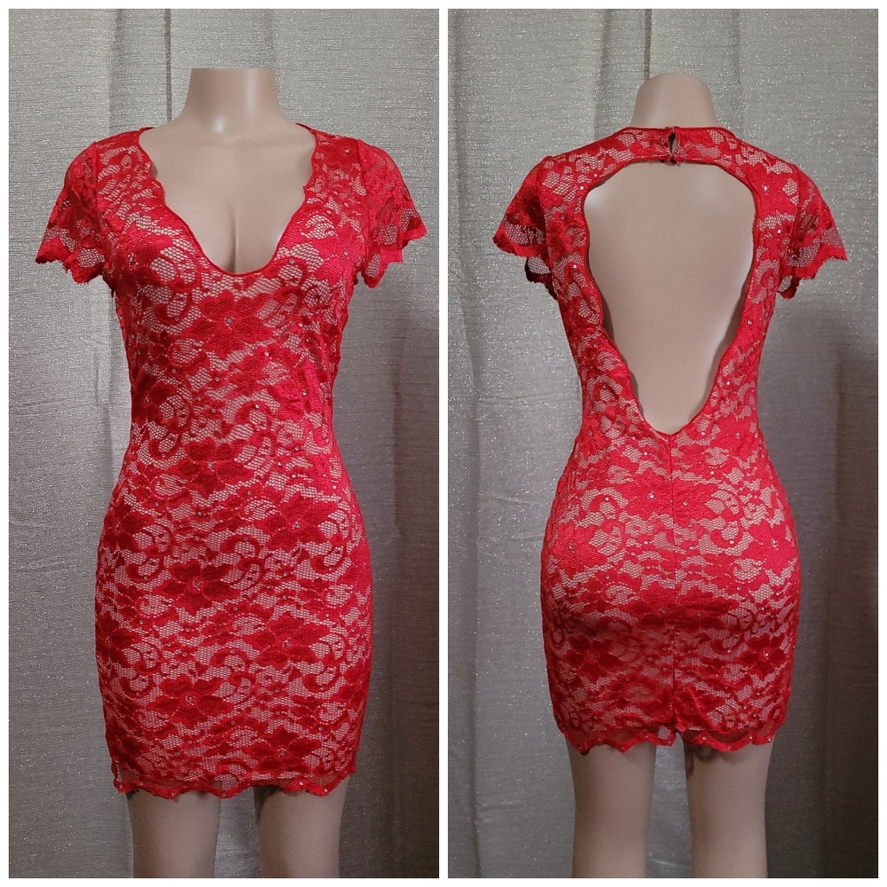 Lace mini dress New size M strech material.